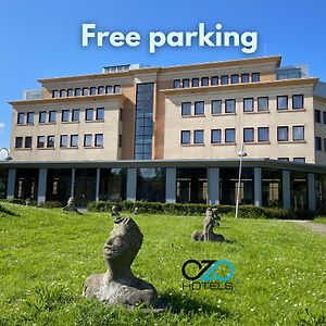 Ozo Hotels Antares Airport